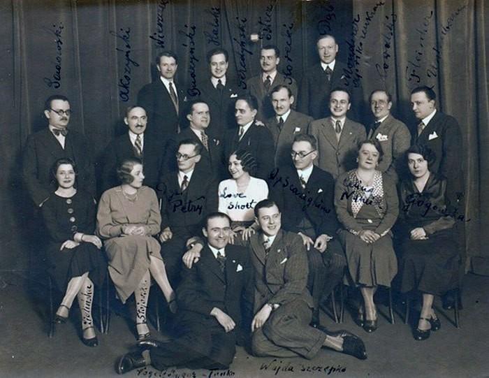 Групове фото радіоколективу. Початок 1930-х